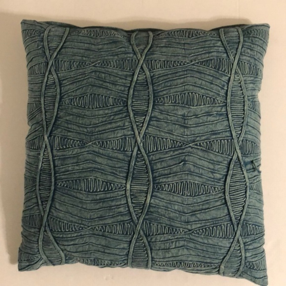 decorative bed pillow turquoise zip cover 22x22 in